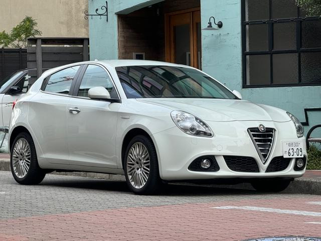 ジュリエッタ(アルファロメオ) スプリント スペチアーレ　スプリント スペチアーレ 白調内装色! 中古車画像