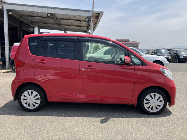 �y�x�����z���i�X�z���Ԃ������������܂��āA���ɗL�������܂��B�݌Ɏԗ��ɂȂ�܂��̂ŁA���񂲓s���̋X�������ɁA���ɗ��ĉ������B���X�\��������ƁA���ē����X���[�Y�ł��B