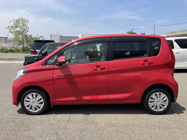 �y�x�����z���i�X�z���Ԃ������������܂��āA���ɗL�������܂��B�݌Ɏԗ��ɂȂ�܂��̂ŁA���񂲓s���̋X�������ɁA���ɗ��ĉ������B���X�\��������ƁA���ē����X���[�Y�ł��B