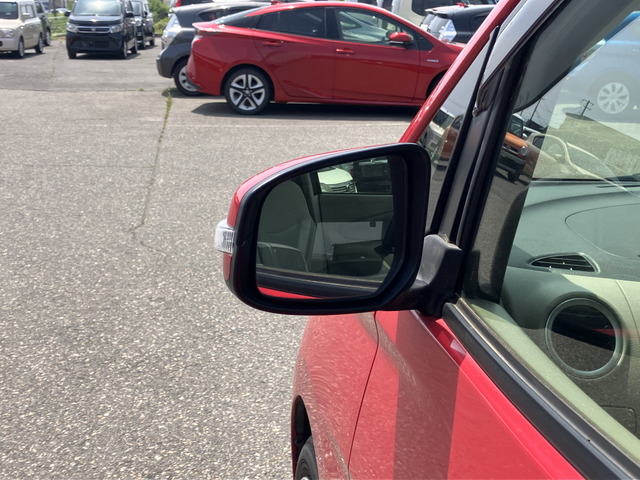 �y�x�����z���i�X�z���Ԃ������������܂��āA���ɗL�������܂��B�݌Ɏԗ��ɂȂ�܂��̂ŁA���񂲓s���̋X�������ɁA���ɗ��ĉ������B���X�\��������ƁA���ē����X���[�Y�ł��B