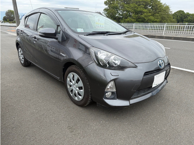トヨタアクア 走行距離8万台 車検2年付 （トヨタ アクア グレー(灰色  