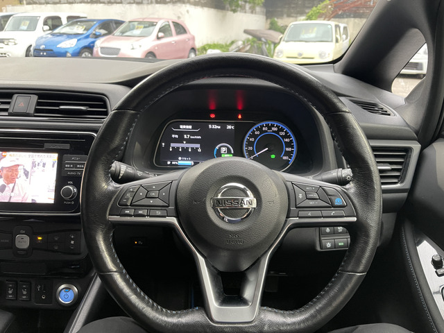 ���n���h���ɃX�C�b�`�����邩����������ɂ����ȑ��삪�ł��܂��B������������!!���₢���킹��TEL06-6430-1230 E-mail cars_genesis2007@yahoo.co.jp�܂�!!��