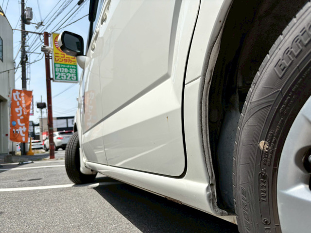 �����Ԃł��z���̍ہ������X�̍ۂ́A���Ј�x���d�b�̏�A�����X��������!���Ԃł��z���̍ۂ́A��ʂ葤������܂��悤�X�ܑO�̃X�y�[�X���󂯂Ă����܂��B�X���[�Y�ȑΉ��̂��߁A�����͂��������܂��ƍK���ł�!