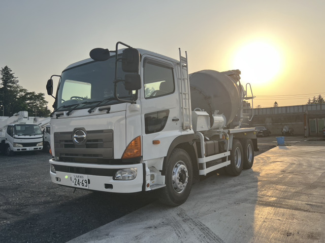 プロフィア(国産車その他) カヤバ製 コンクリートミキサー車 中古車画像