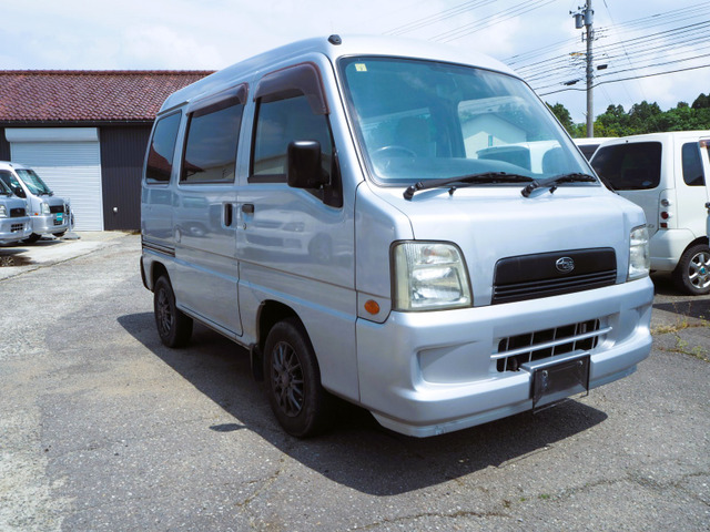 �X�o����4�C��EN07�G���W�������A���ځA���s105900Km�ƔN���̊��ɏ��Ȃ����^�C�x�������ς݁A���O�����d�グ�ł����A�I�[�g�}4WD�A�n�C���[�t���Y��Ȃ��Ԃł�