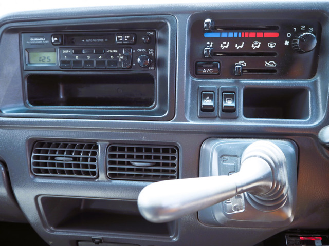 ���d�グ�A�����|�ł��Y��Ȏ����E4WD�Ő�����S�A�N�ł�����I�[�g�}�A���K�G�A�R���ƃp���X�e�t�����A�X�o����EN07���A�G���W��4�C���̂��Ԃł�