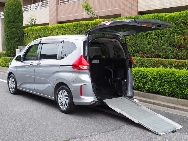 フリード(ホンダ) 1.5 G　車いす仕様車G 福祉車両 スローパー 中古車画像