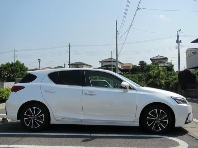 CT(レクサス) 200h バージョン C 中古車画像