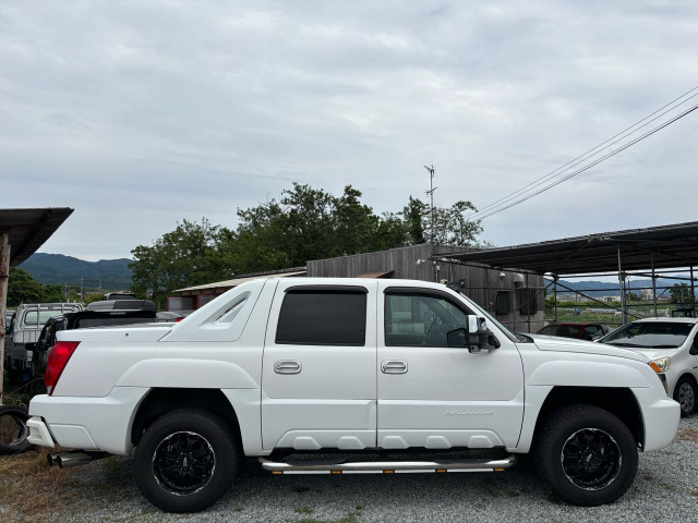 シボレー アバランチ 5.3 AWD 198.0万円 平成21年(2009年) 奈良