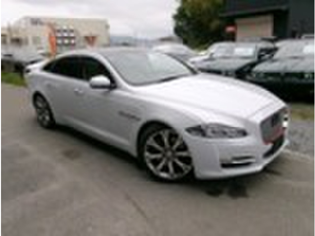 XJ(ジャガー) XJ ポートフォリオ　リアエアンター イルミネーションパック 中古車画像