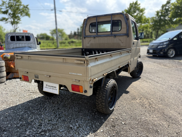 DAIAMOND CAR&LIFE  SERVICE 営業時間AM10:00〜PM19:00!時間外もご連絡あれば対応致します。