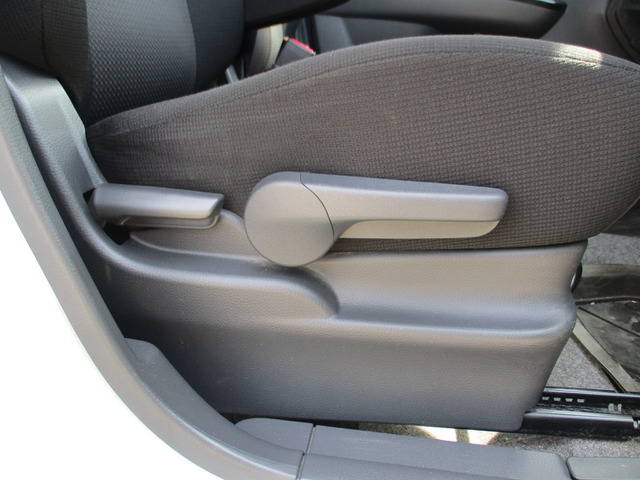 �V�[�g���t�^�[�ŉ^�]���₷���ʒu�ɒ��߂ł��܂���