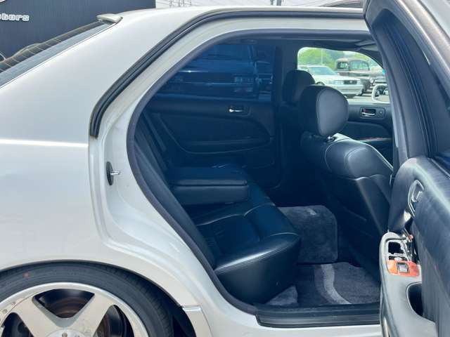 �����^�J�[�̂���舵�����������܂��̂ŁA�C�ɂȂ���͂��₢���킹���������B