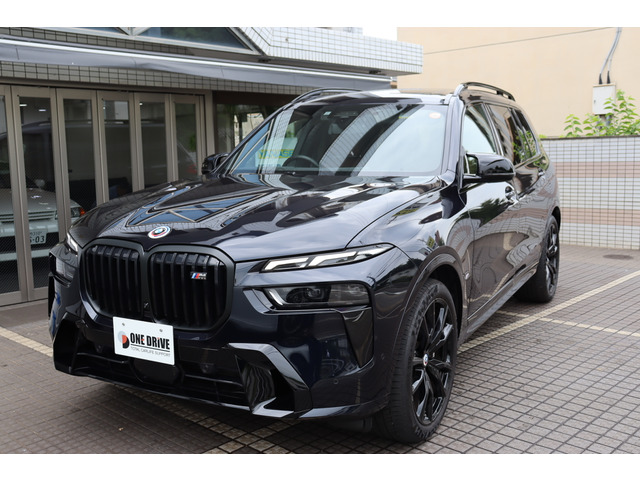 X7(BMW) M60i xドライブ 4WD 中古車画像