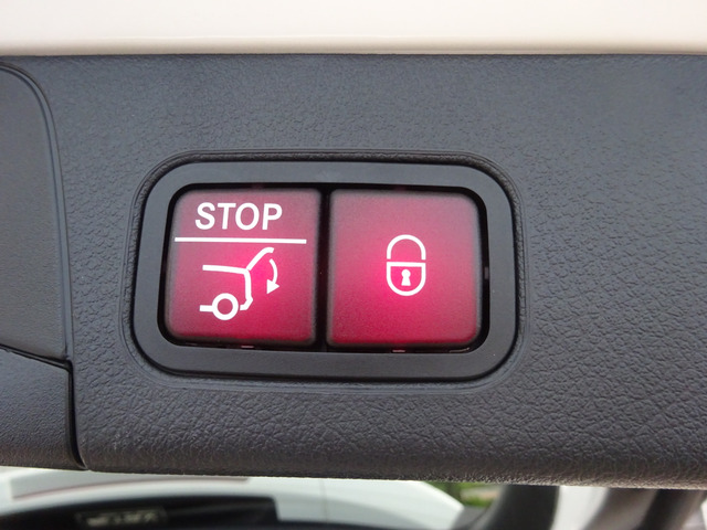 �p���[�o�b�N�h�A