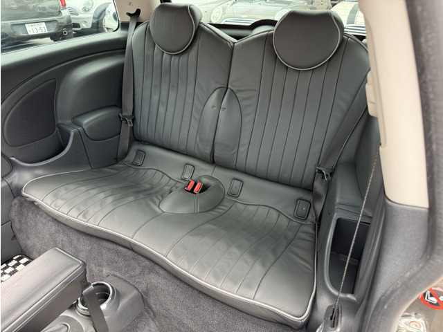 MINI�Ȃ�ł͂̃z�[���h�͂̍����V�[�g���g�p���Ă���܂��B��Ȃɂ́A�`���C���h�V�[�g����t�\�ł��B