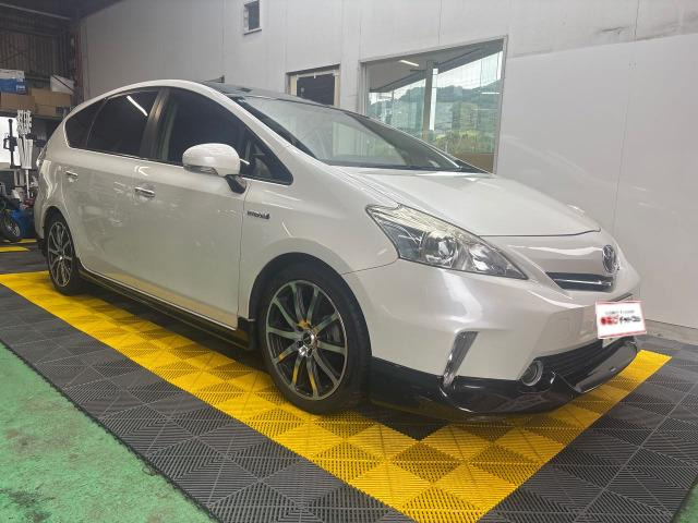 プリウスα(トヨタ) 1.8 S チューンブラック 中古車画像