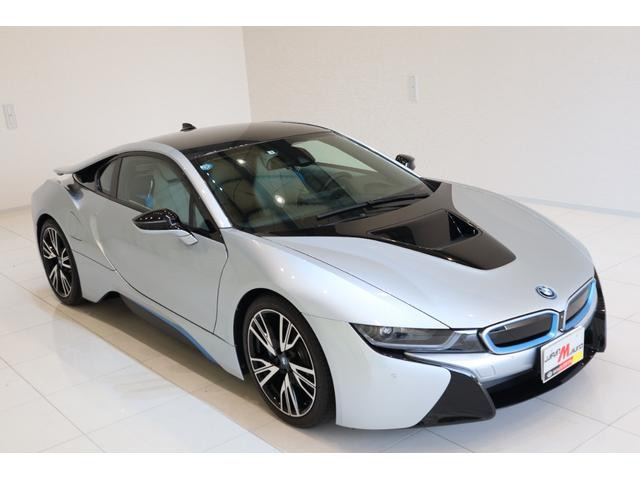 i8