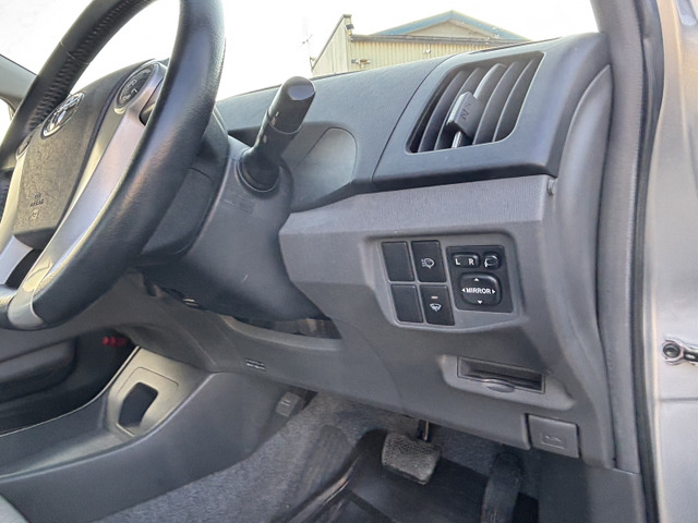 �f�ڎʐ^�����ł͂킩��ɂ����A�����ƍׂ����������ȂǋC�ɂȂ镔���Ȃǂ���܂����烁�[���⃉�C���ł�����v���܂�!���C�y�ɂ��₢���킹����������