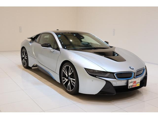 i8