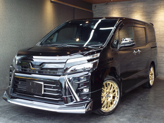 ヴォクシー(トヨタ) 1.8 ハイブリッド ZS 煌III 中古車画像