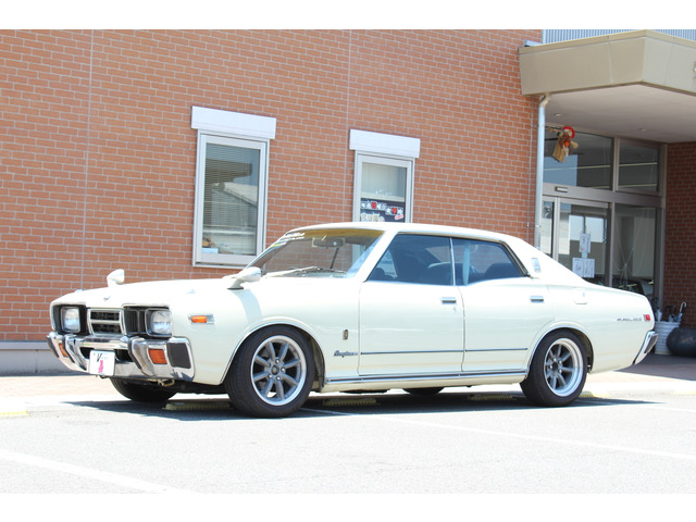 ★ カール　日産　330グロリア、330セド、白、改深リム、ローダウン ☆ カール 日産 330グロリア、330セド、白、改深リム