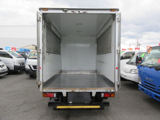 �����A���J������Ԃł���