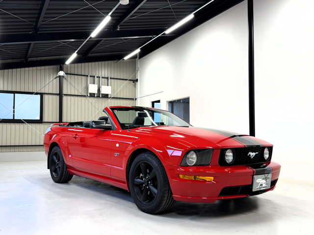 マスタングコンバーチブル（フォード）V8 GT プレミアム 中古車画像