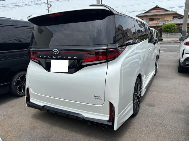 ヴェルファイアハイブリッド 2.5 Z プレミア E-Four 4WD