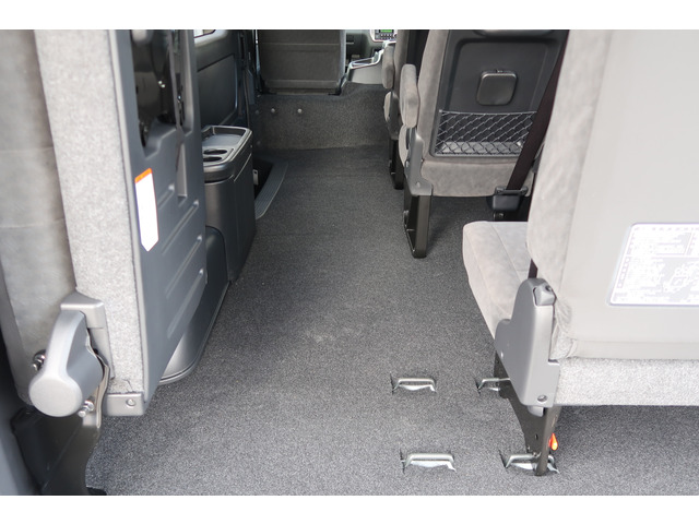 ウォークスルーがあることで小さなお子様の移動も楽々♪