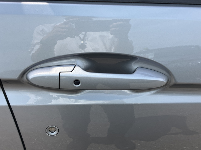 【支払総額推進店】お車をご覧い頂きまして、誠に有難う御座います。在庫車両になりますので、是非ご都合の宜しい時に、見に来て下さい。来店予約をされると、ご案内がスムーズです。