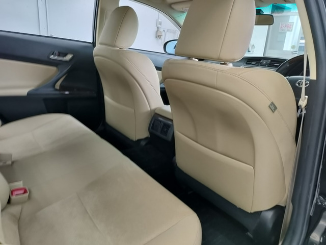 �y����OK�z���Ԃ̈ړ���葱���Ȃǂ������܂��̂ŁA����]�̍ۂ͂����X������O���܂łɂ��A�����������B�i���o�[�v���[�g�̖����Ԃ̌����ł̎���́A�X�^�b�t�̉^�]�ƂȂ�܂��B