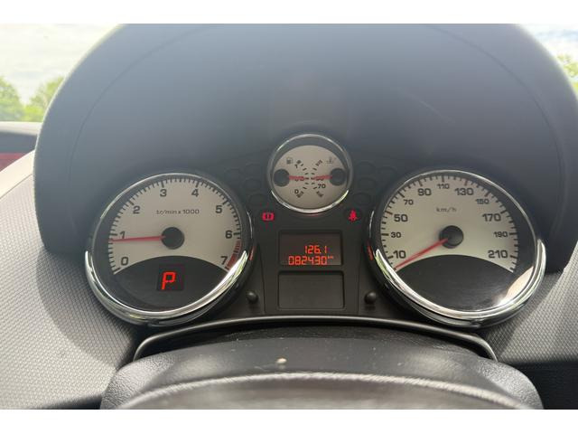 ���{�f�B�d�グ�����̑��O���̃E���^��(�v���X�`�b�N)���������Ȃ��Ă��܂��̂�h�����߂ɃK���X�R�[�e�B���O���{�H���Ă��܂��B�������@�ɂČ��Ԃ̉����G���W�����[���̂�����������ς�!