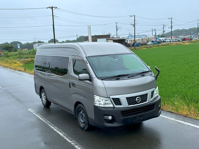 NV350キャラバンマイクロバス