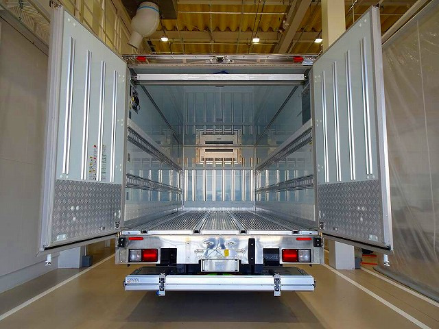 �ב����:619&times;231&times;206 �g�����e�b�N�X R�ω���/�i�[�Q�[�g�t ������5.5cm �Ⓚ�@ �O�H/TDJS50A-L2 &plusmn;30�x�ݒ� �i�[�Q�[�g/1,000kg �g�����e�b�N�X/TRAK10-6495D