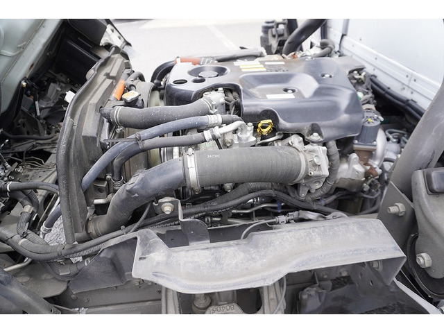 �L�x�ȃg���b�N�A���p�ԁA�n�C�G�[�X�Ȃǎ�舵���Ă���܂��B��xHP�������������Bhttp://www.vantruck.co.jp/