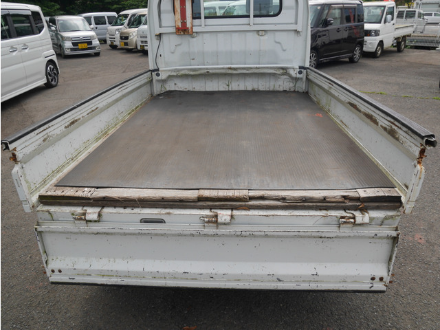 住所は神奈川県横須賀市大矢部5-1-1になります。100台展示しております。