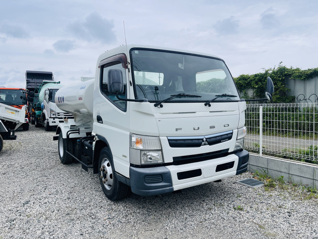 キャンター散水車