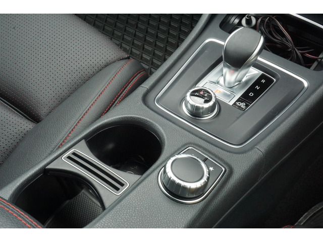 �h�����N�z���_�[�ł��B�ۂ��R���g���[���[�Ńi�r�Ȃǂ𑀍삵�܂��B�N���N�������艟�����肵�܂��B�֗��ł���B