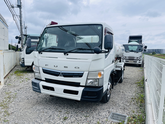 キャンター散水車