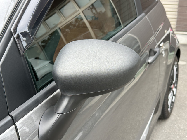 �y�� �T�C�h�~���[�z