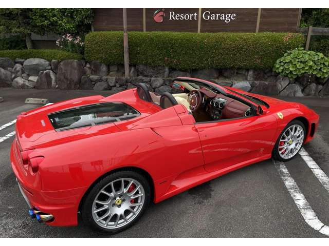 �t�����g & ���A �p�[�L���O �Z���T�[��217,000