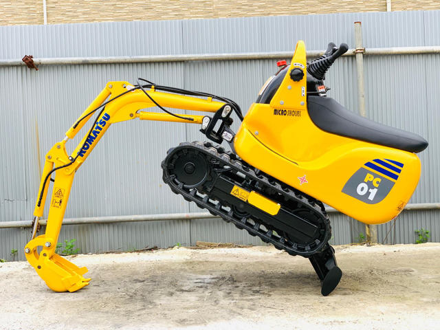 コマツ油圧ショベル