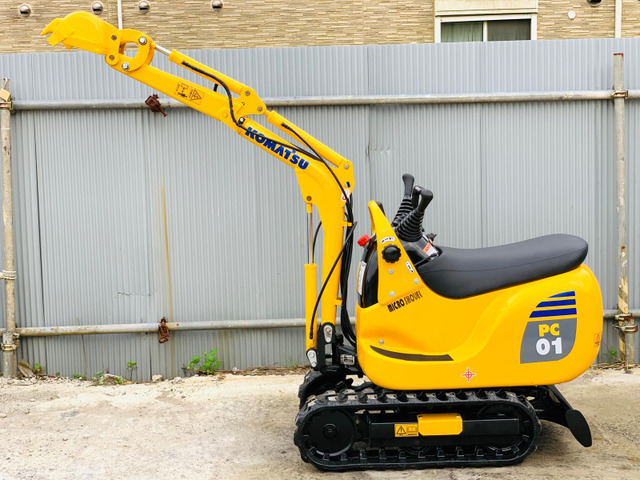 コマツ油圧ショベル