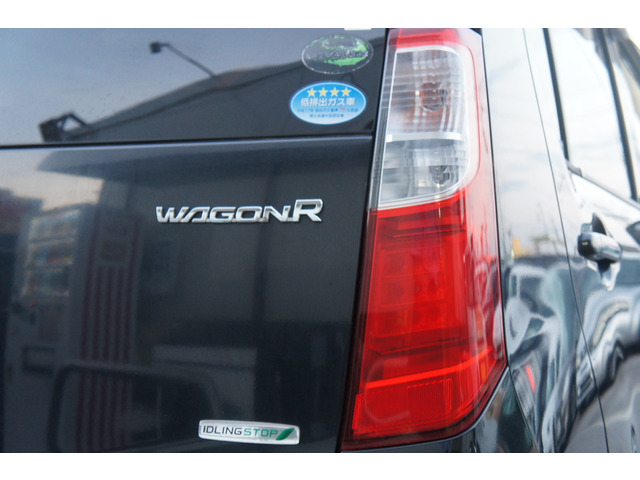 エンジン、ミッションなど金額の大きな箇所も無料修理♪代車もご用意!☆自社保証☆安心3ヶ月間の無料保証付。カーセンサーアフター保証も有り☆1年〜2年更新保証もご用意有ります。輸入車は1年保証〜有償のみです。