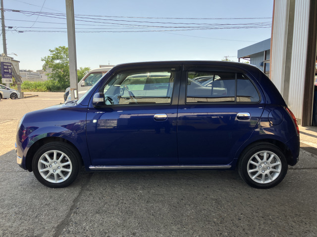 �y�x�����z���i�X�z���Ԃ������������܂��āA���ɗL�������܂��B�݌Ɏԗ��ɂȂ�܂��̂ŁA���񂲓s���̋X�������ɁA���ɗ��ĉ������B���X�\��������ƁA���ē����X���[�Y�ł��B