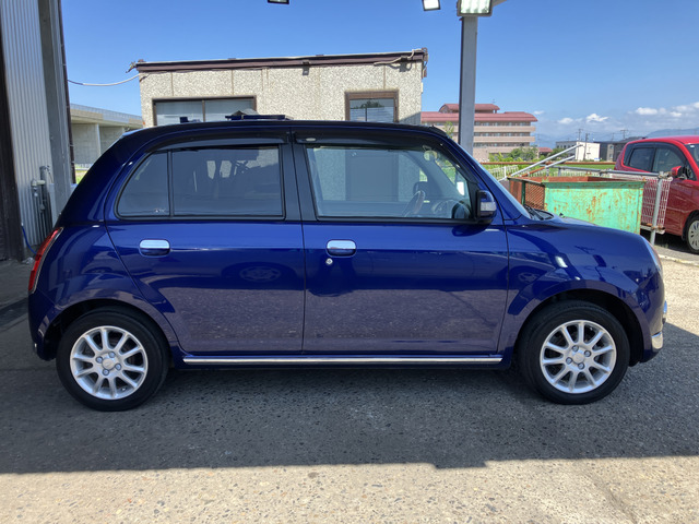 �y�x�����z���i�X�z���Ԃ������������܂��āA���ɗL�������܂��B�݌Ɏԗ��ɂȂ�܂��̂ŁA���񂲓s���̋X�������ɁA���ɗ��ĉ������B���X�\��������ƁA���ē����X���[�Y�ł��B