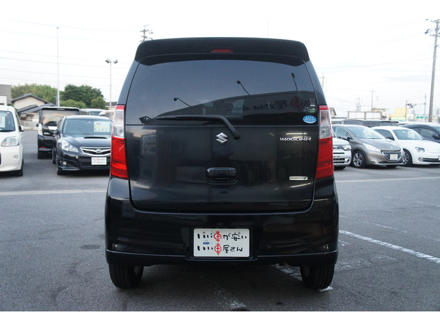 中古、新品のHDDナビ、ETC、地デジチューナー、フリップダウンモニター、バックモニターなど何でもご相談ください。下取りから取り換え、持ち込み取り付け可能です!ポータブルナビフルセグなど各メーカー取り扱い有