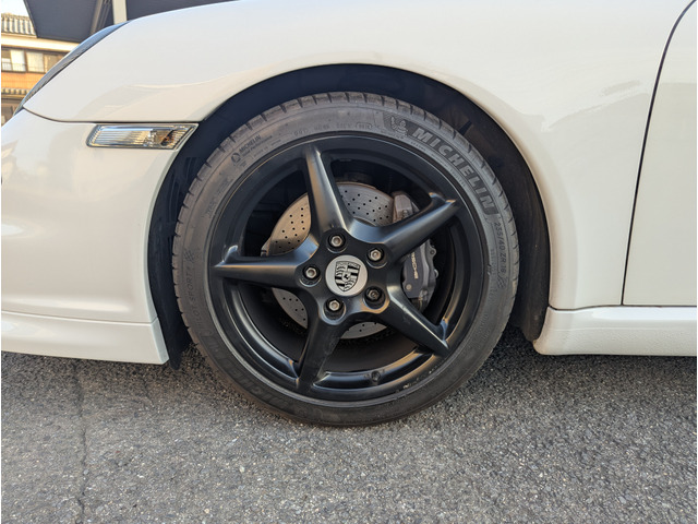 ���q�l�̃J�[���C�t�������K�Ŋy�������̂ɂ���ׂ̃T�|�[�g���s���Ă��܂��B�ԑI�тɖ��������̃A�h�o�C�X�A�w����̃����e�i���X�A�X�ɂ̓h���C�u�������Ɗy���ވׂ̃A�C�f�A����̒񋟂܂ŁA���L������`���B