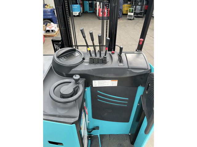 住友ナコバッテリー式フォークリフト（リーチ式）